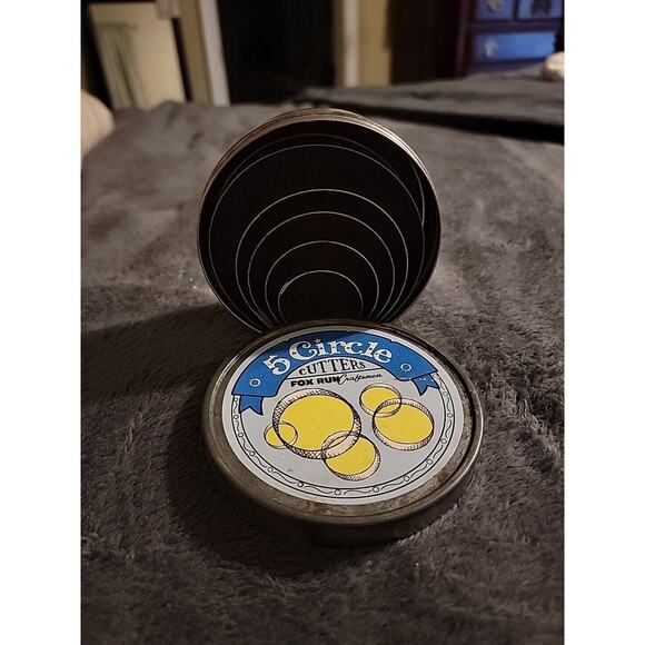 Vintage 5 Circle Fox Run Craftsmen Metal Cookie‎ Cutters In Metal Tin - Picture 6 of 6